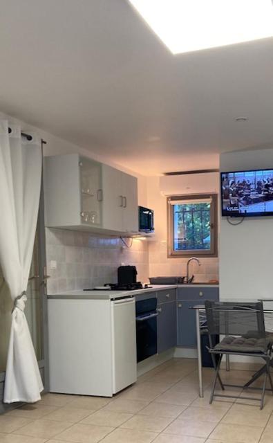 Studio Pied Dans L Eau La Londe-les-Maures Εξωτερικό φωτογραφία